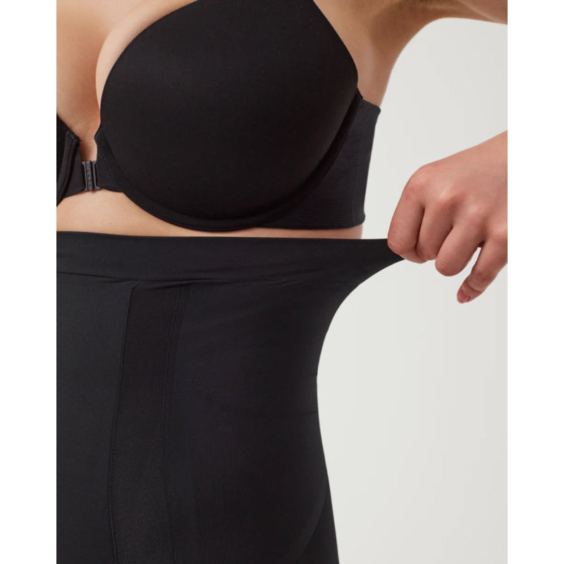 SPANXsculpt™ OnCore High-Waisted Mid-Thigh Short