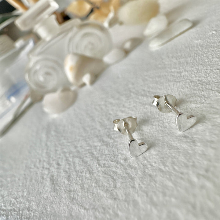 Pika & Bear "Inima" Tiny Heart Stud Earrings