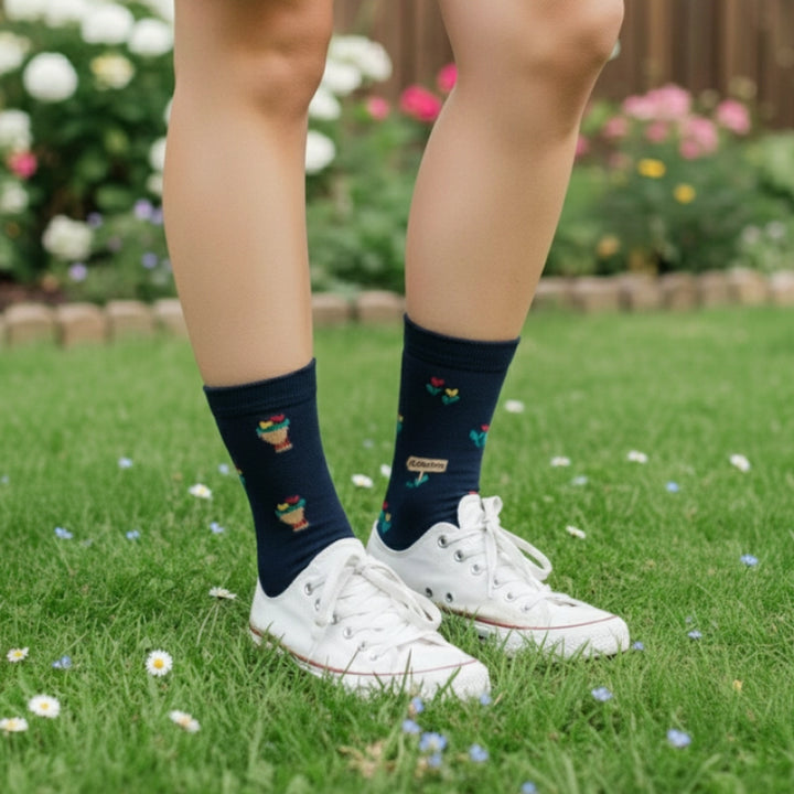 Friday Sock Co. Women's Tulip Market Mismatched Crew Socks