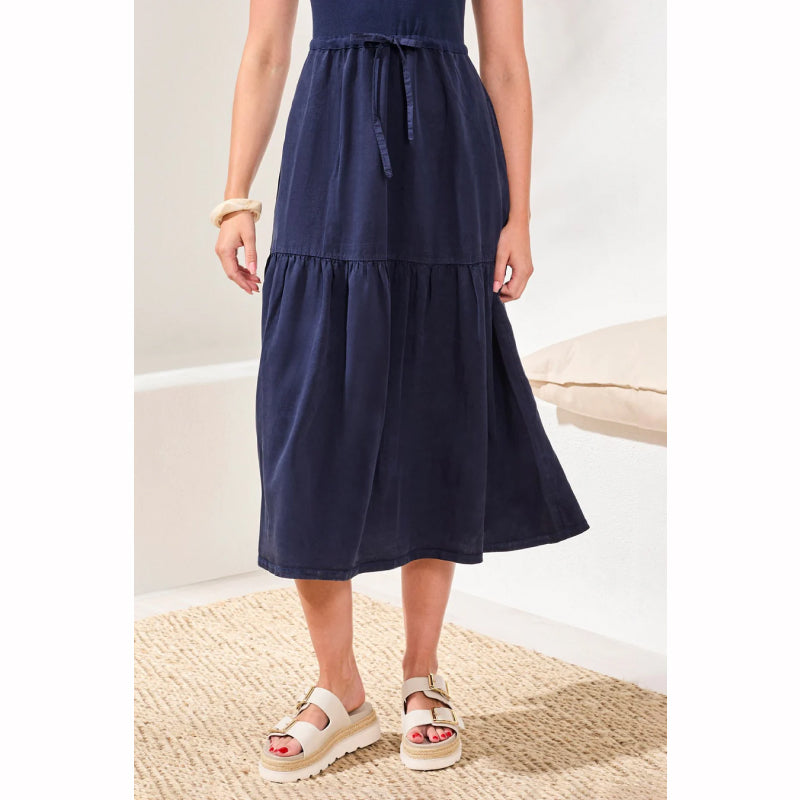 Robe mi-longue à volants et col bateau, style tribal mixte, sans manches