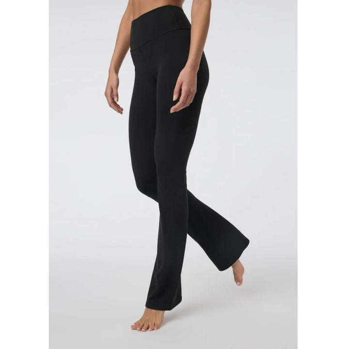 Vuori Women's AllTheFeels™ Slim Flare