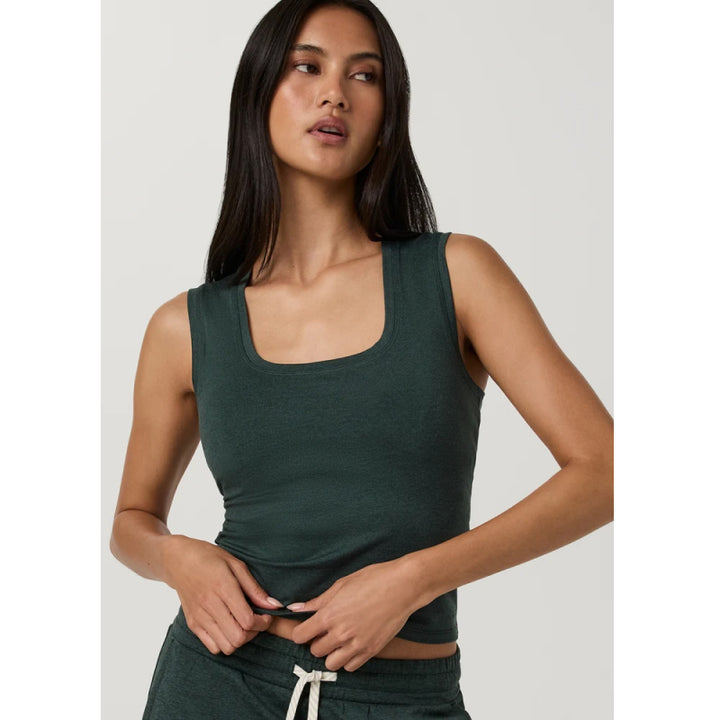 Vuori Halo Essential Scoop Tank