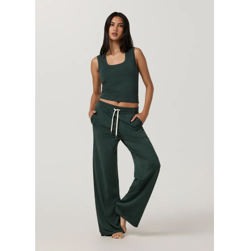 Vuori Halo Essential Scoop Tank
