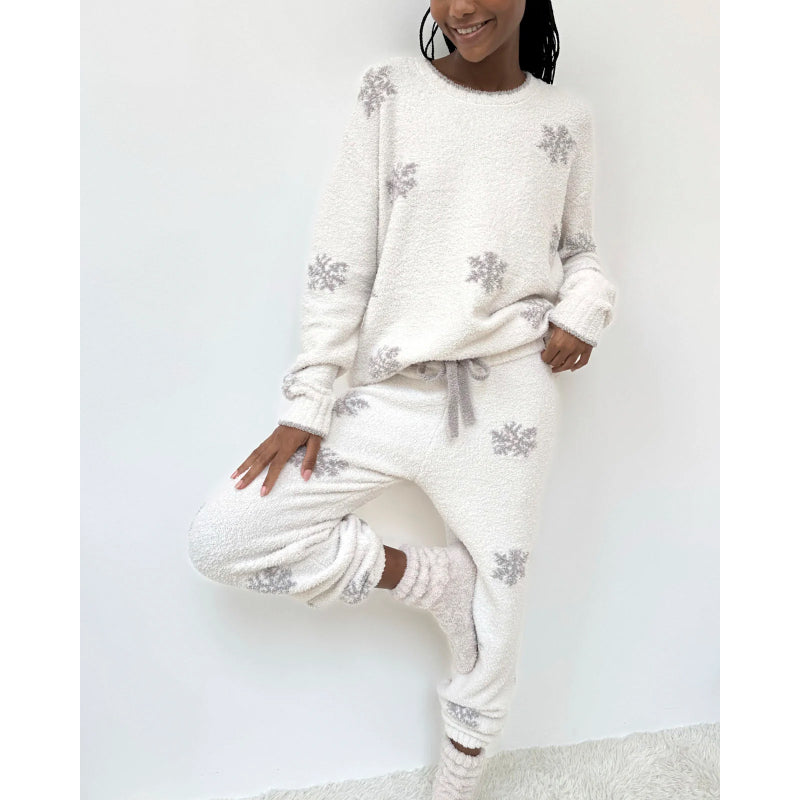 Superbe ensemble pyjama en pull duveteux