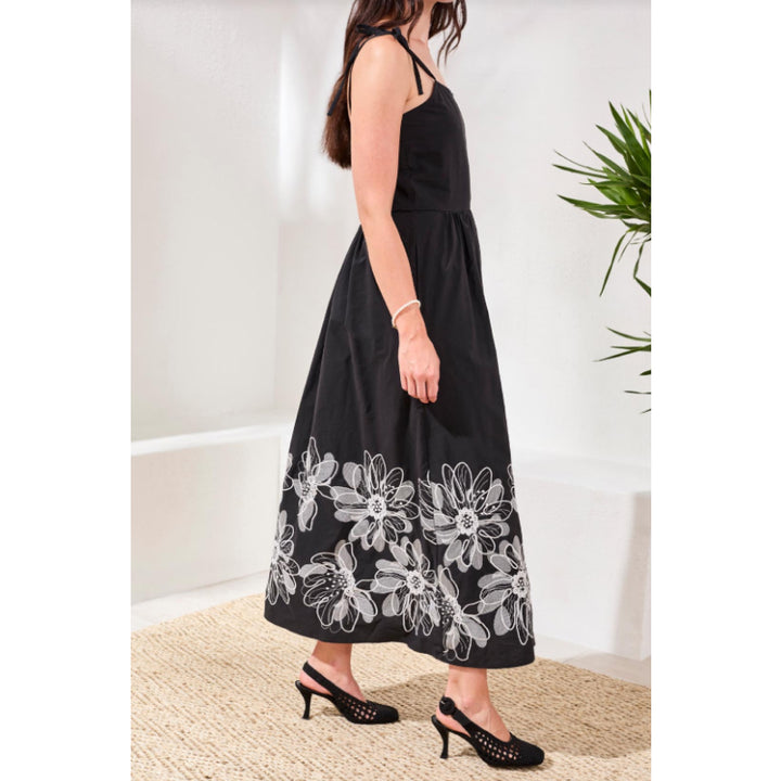 Tribal Sleeveless Dress with Embroidery