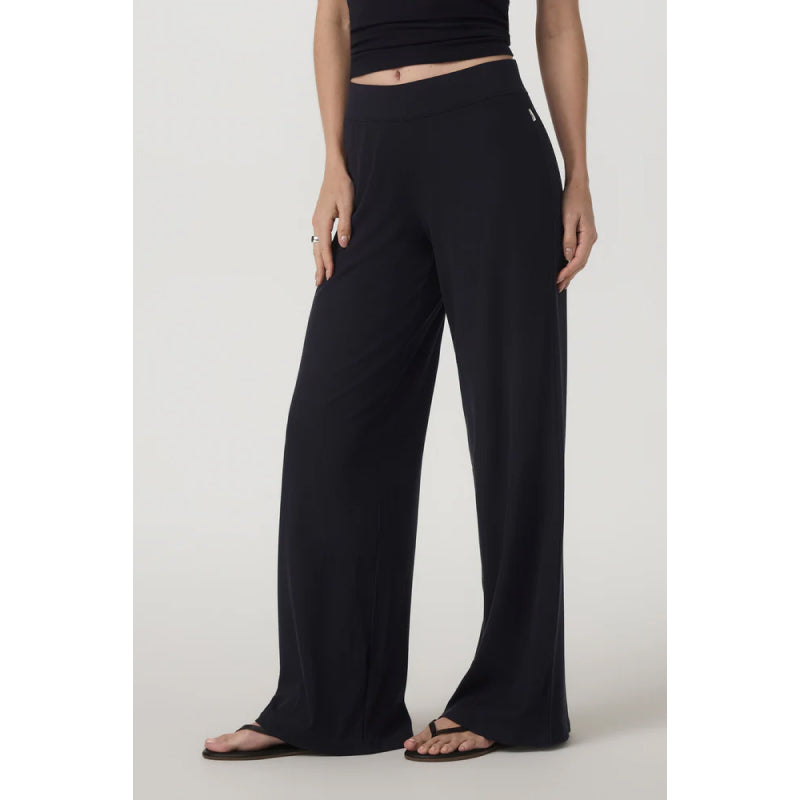 Vuori Pose Wideleg Pant