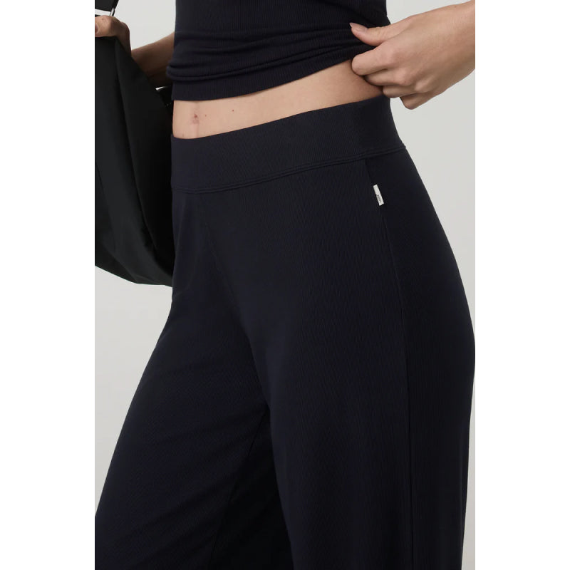 Vuori Pose Wideleg Pant