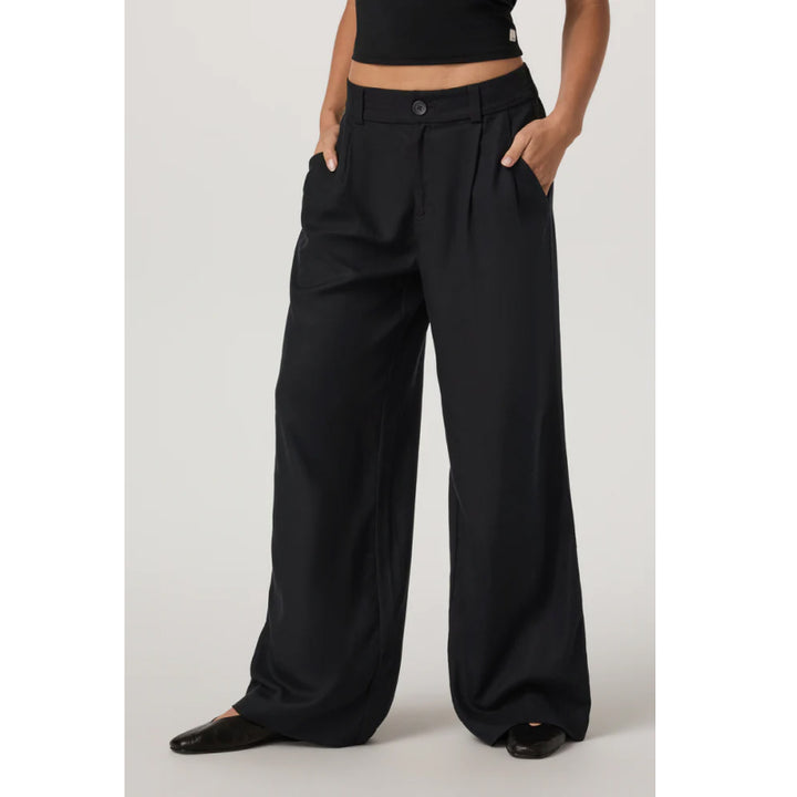 Vuori Trestles Twill Wideleg Pant