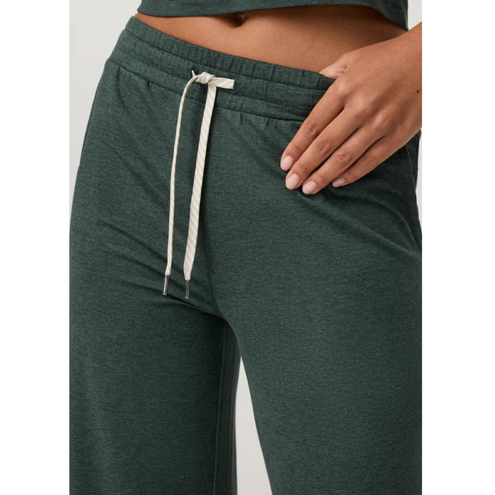 Vuori Women's Halo Essential Wideleg