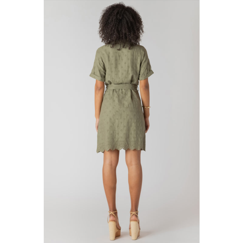 Roben chemise courte à ceinture et ourlet œillet en lin à manches courtes Room 34 - coloris sauge