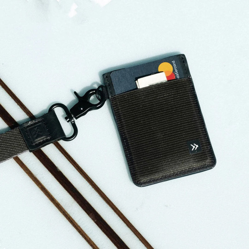 Thread Black Vertical Wallet