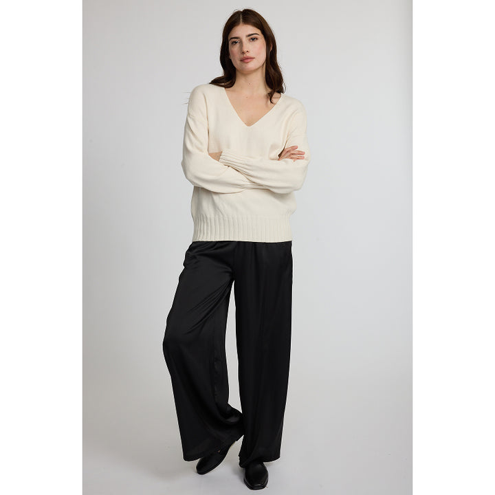 Pistache Ribbed Trim V-Neck Fine Knit Sweater