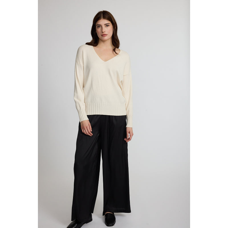 Pistache Ribbed Trim V-Neck Fine Knit Sweater