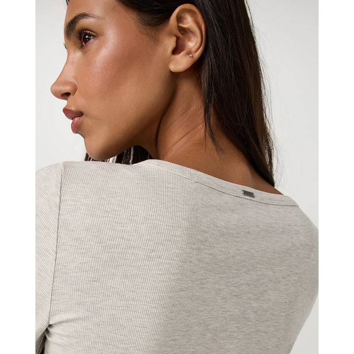 Vuori Long Sleeve Pose Subtle Scoop